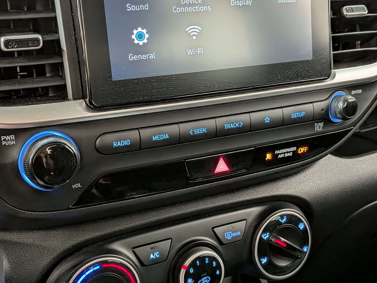 2026 Hyundai Venue Preferred IVT Grey Val-David - photo #24