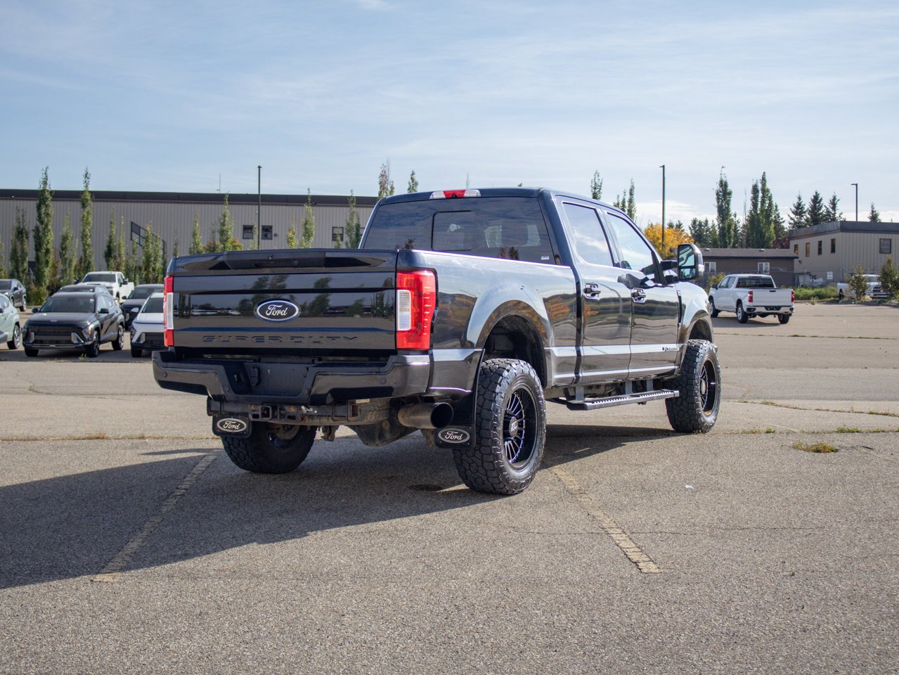 2019 Ford Super Duty F-350 SRW LARIAT 4WD Crew Cab 6.75' Box Black Sherwood Park - photo #12