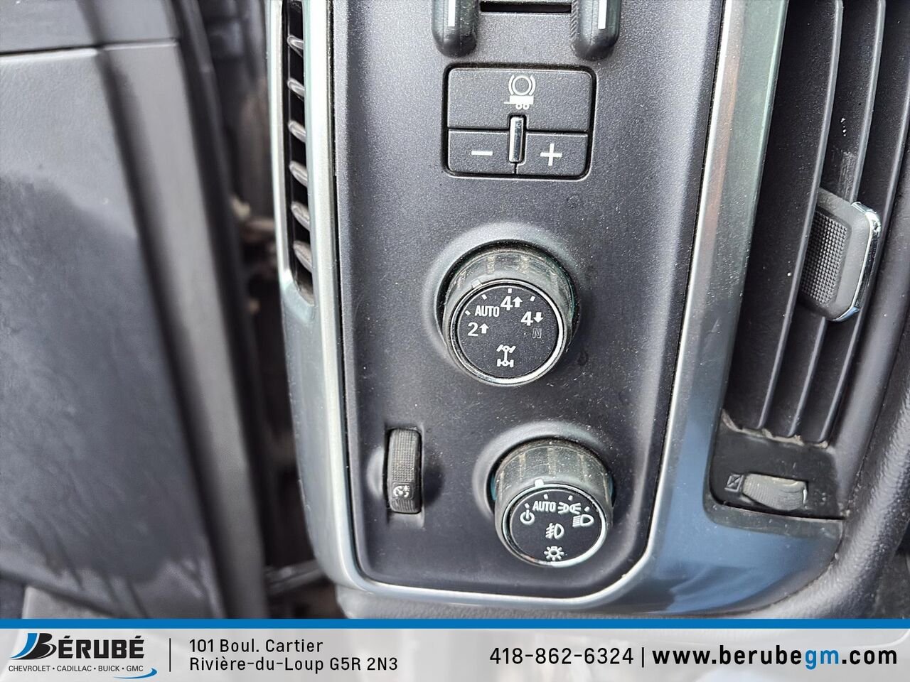 2016 CHEVROLET Silverado 1500 4WD Crew Cab Mauve Rivière-du-Loup - photo #10