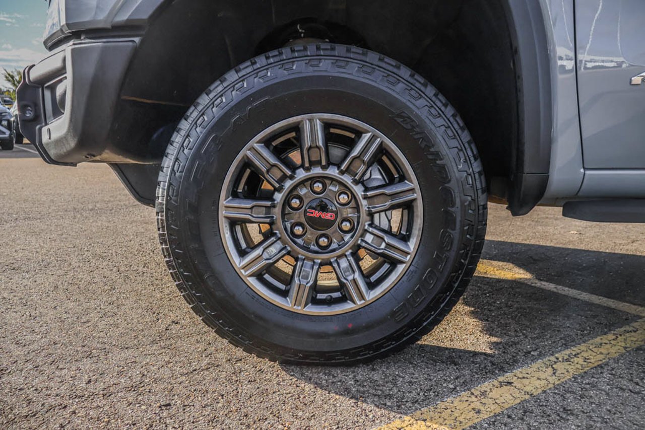 2024 GMC Sierra 1500 4WD Crew Cab 147 AT4X Grey Sherwood Park - photo #12