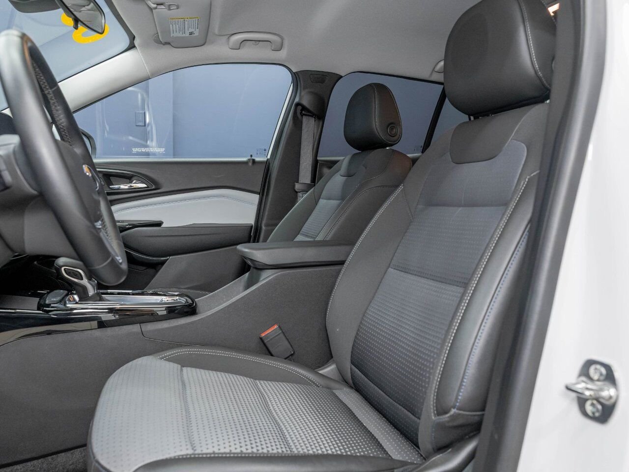 Chevrolet Trax LT *SIÈGES CHAUFF* REG ADAPT CARPLAY WIFI USB 2025 Blanc Saint-Jérôme - photo #9