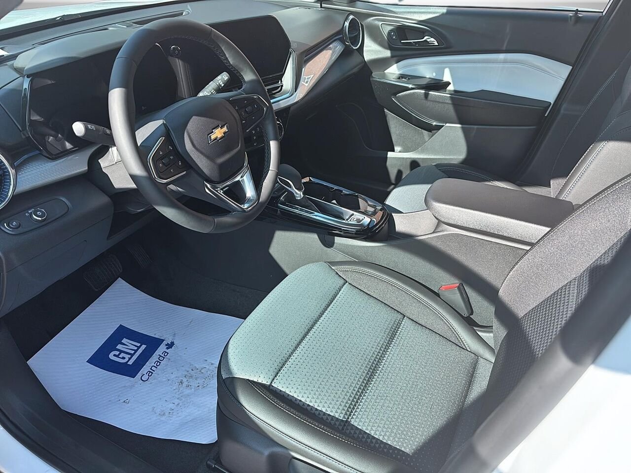 CHEVROLET Trax LT 2026 BLANC SOMMET Saint-Hyacinthe - photo #7