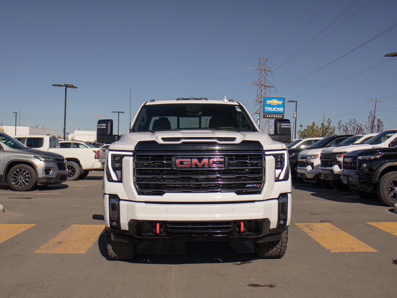 2024 GMC Sierra 2500HD 4WD Crew Cab 159 AT4 White Sherwood Park - photo #2