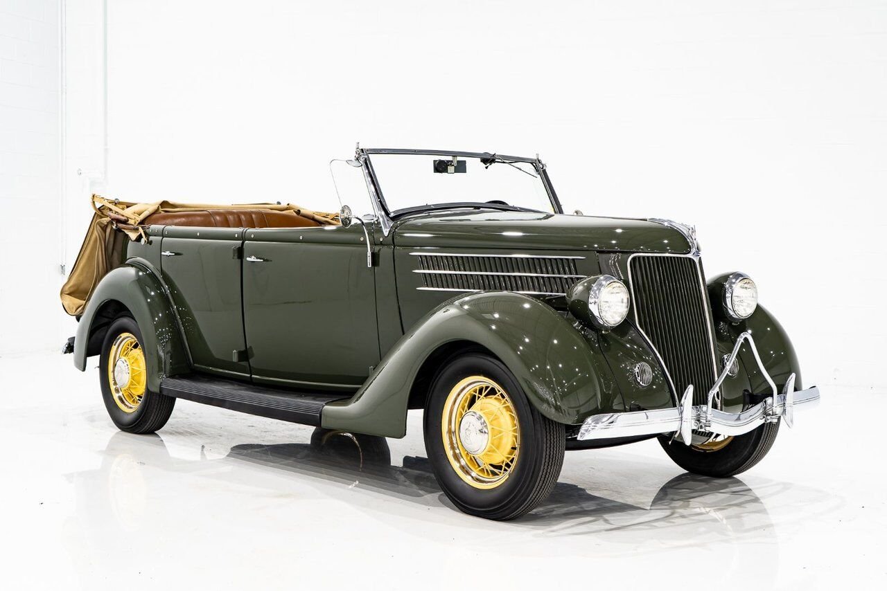Ford Model 48 Phaeton PRIX EN USD | Beautifully presented in original condition 1936 Vert Montréal - photo #33