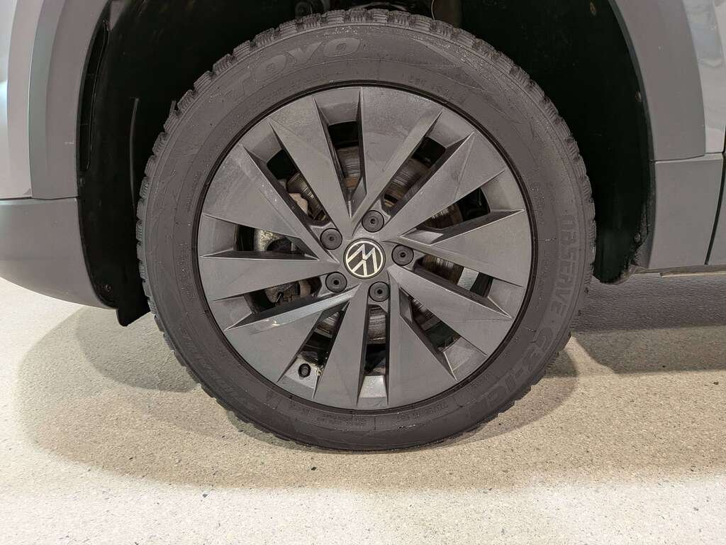 Volkswagen Taos Comfortline 4MOTION 2024 Gris Val-David - photo #36