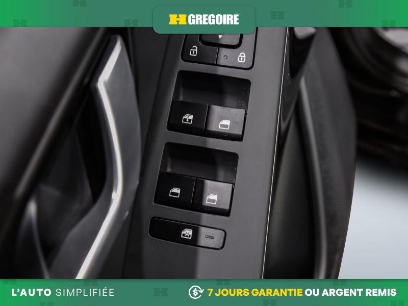 2024 Kia Niro Black Blainville - photo #19