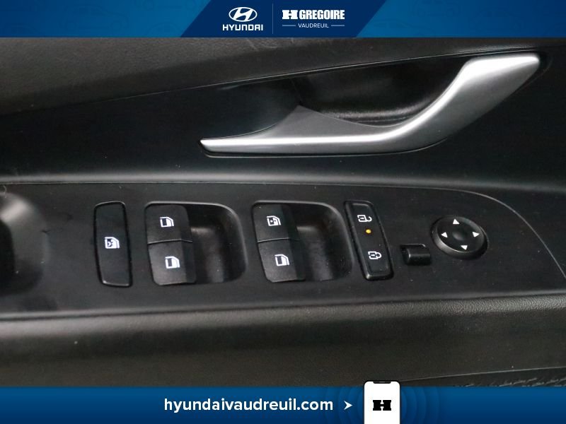 2024 Hyundai Elantra Grey Laval - photo #16