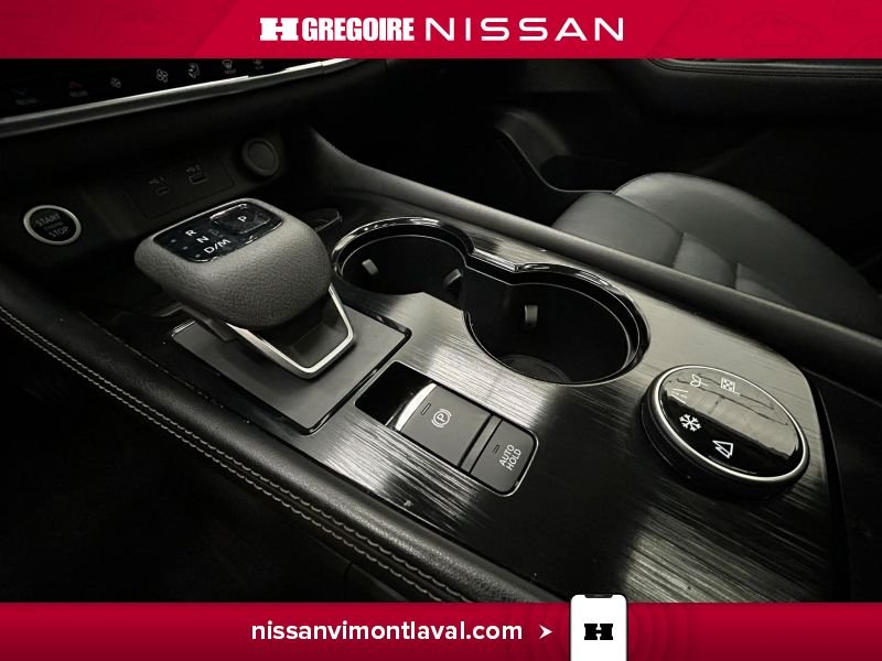 Nissan Rogue 2023 Blanc Laval - photo #22