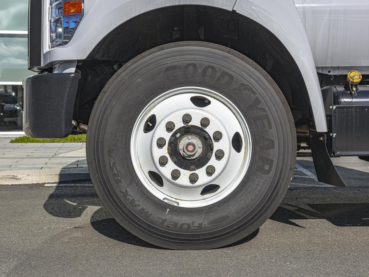 2026 Ford Super Duty F-650 Straight Frame Gas Oxford White Saint-Jérôme - photo #20