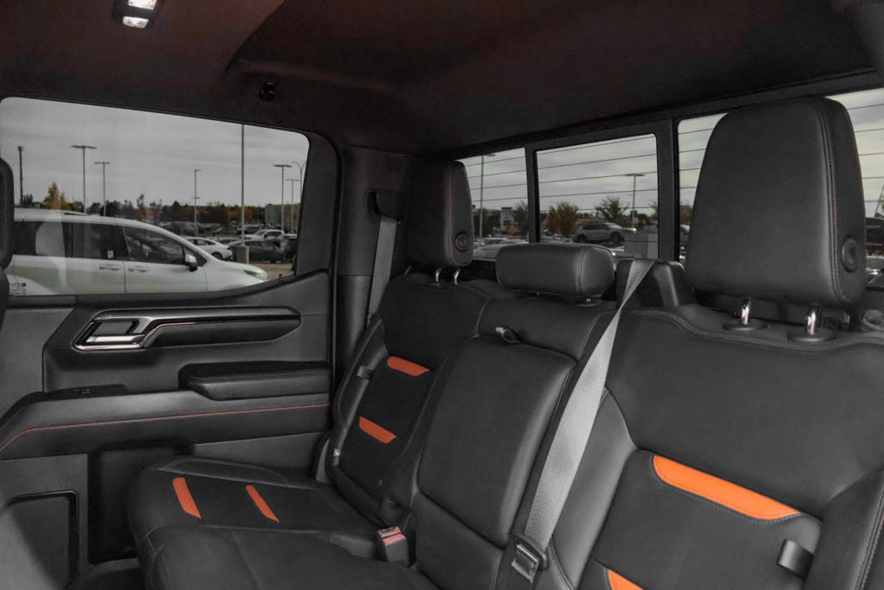 2022 GMC Sierra 1500 4WD Crew Cab 147 AT4 Black Sherwood Park - photo #33