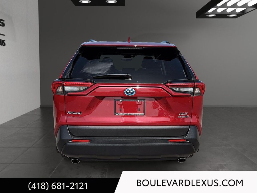 2022 Toyota RAV4 2022 Red