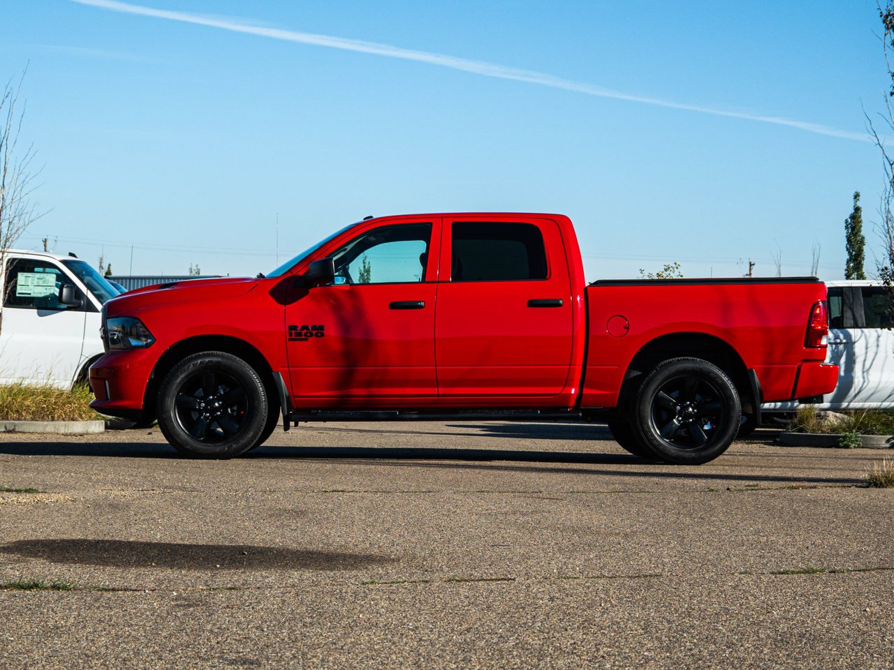 2022 Ram 1500 Classic Express 4x4 Crew Cab 5'7 Box Red Sherwood Park - photo #10