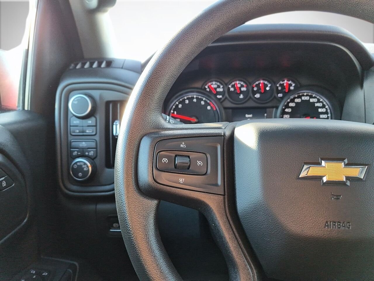 2021 Chevrolet Silverado 1500 Red Saint-Jérôme - photo #21