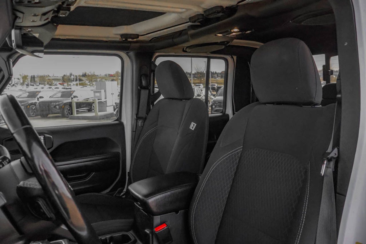 2021 Jeep Gladiator Sport 80th Anniversary 4x4 *Ltd Avail* White Sherwood Park - photo #26