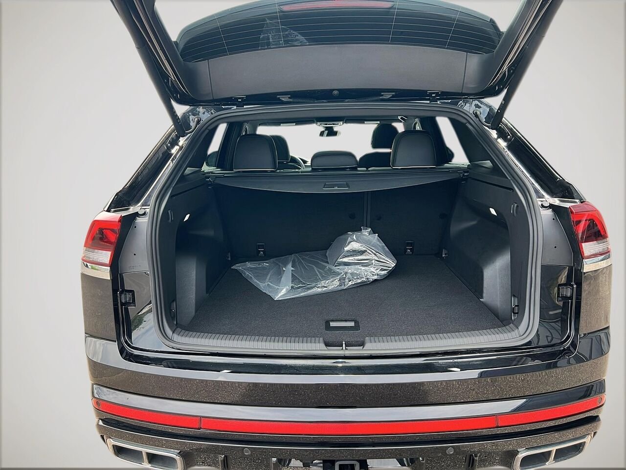 Volkswagen Atlas Cross Sport EXECLINE 2026 Noir Québec - photo #24