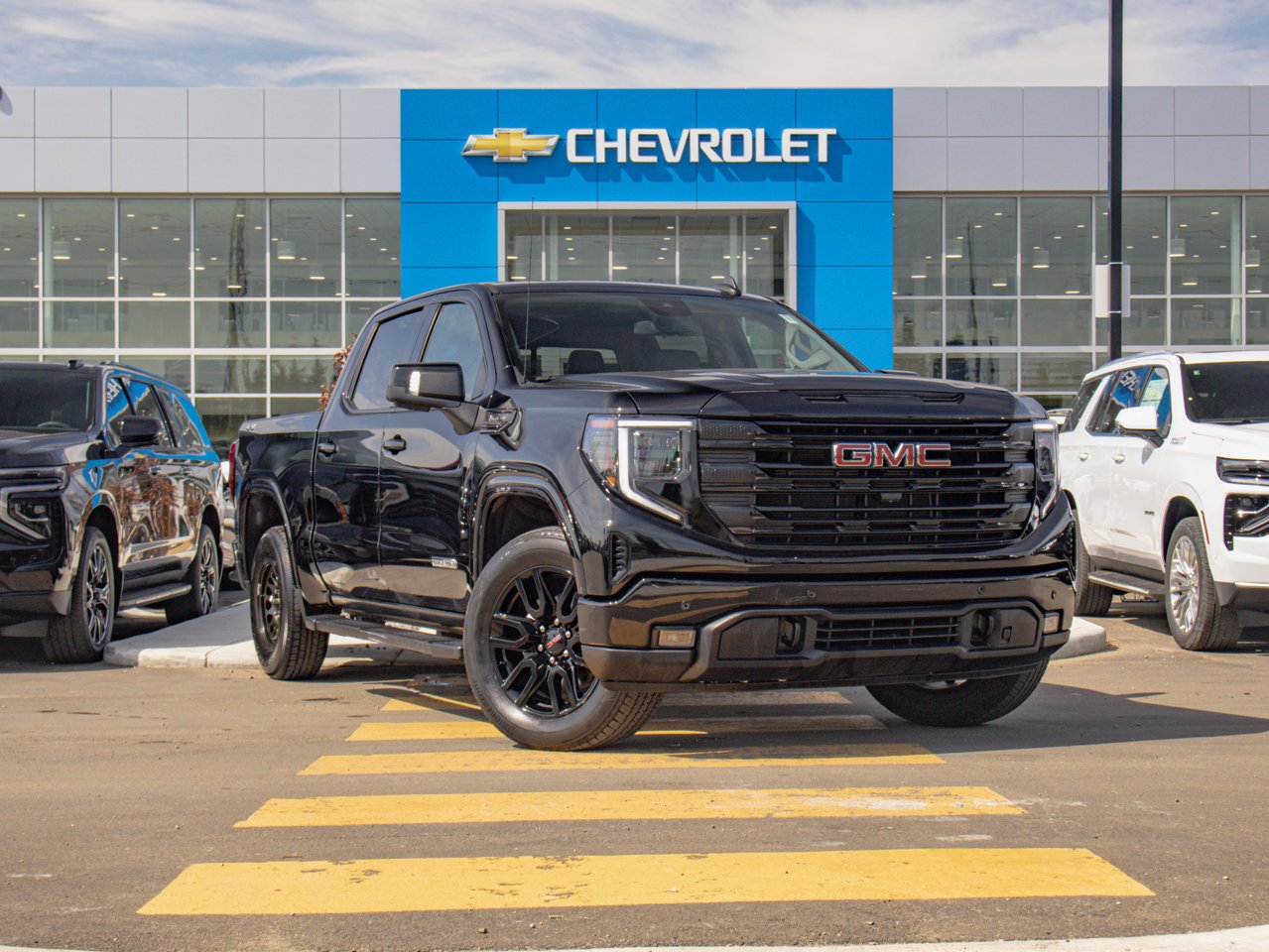 2024 GMC Sierra 1500 4WD Crew Cab 147 Elevation Black Sherwood Park - photo #1