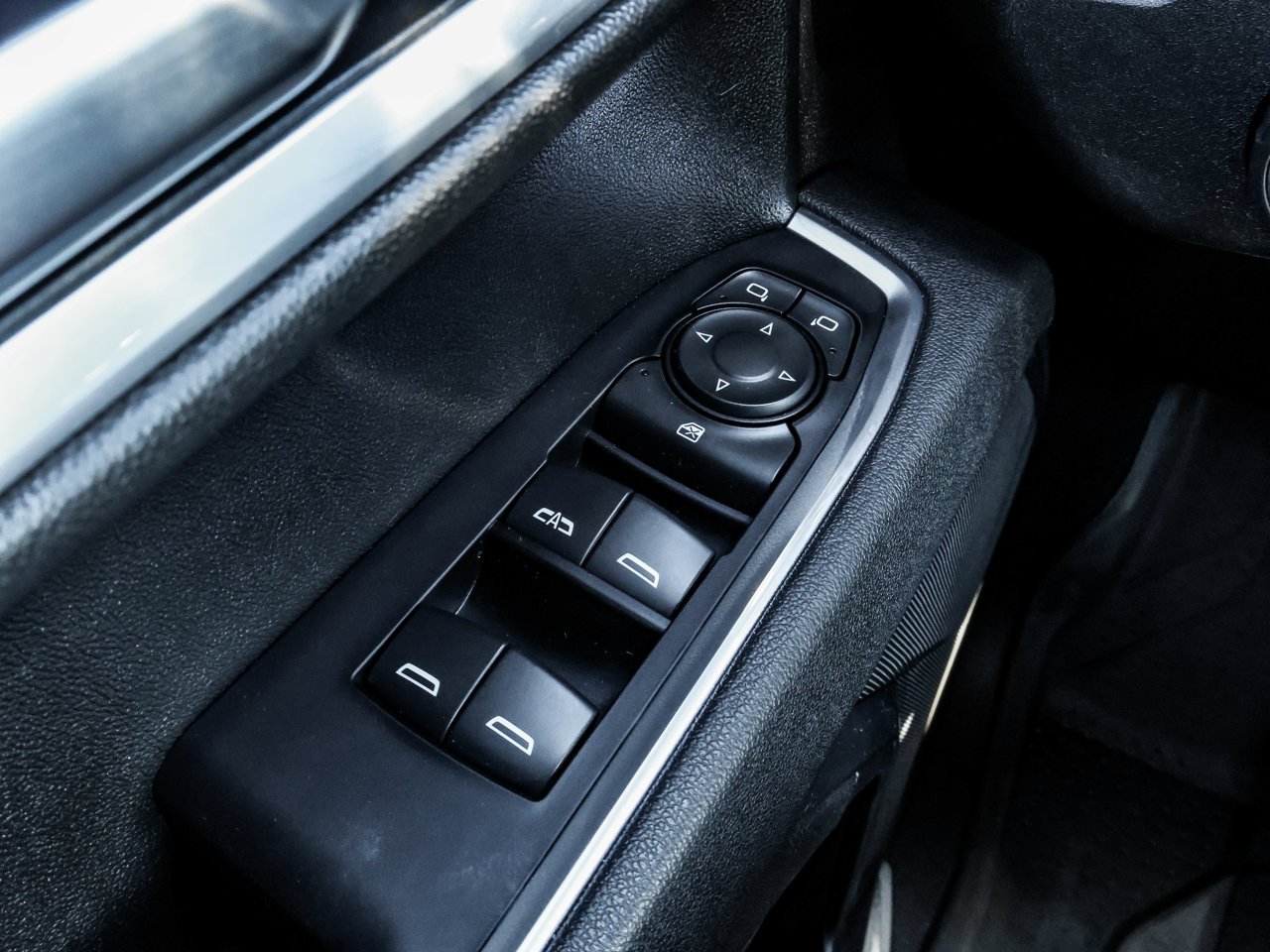 2025 Chevrolet Silverado 1500 4WD Crew Cab 147 RST Black Sherwood Park - photo #17