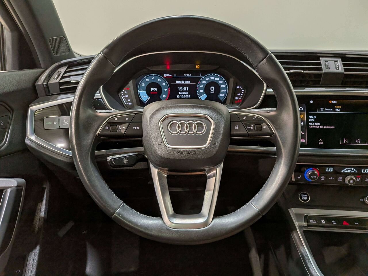 2023 Audi Q3 Komfort 45 TFSI quattro Black Val-David - photo #14