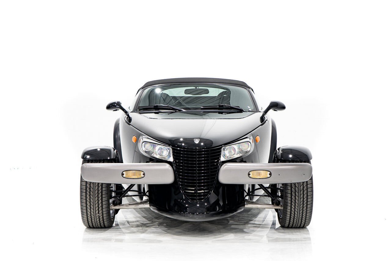 Plymouth Prowler Desirable Black Colour with only 7,611KM (4756mi) from new **PRICE IN USD** 1999 Noir Montréal - photo #1