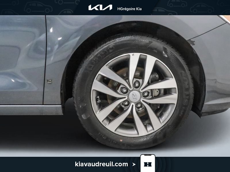 Hyundai Elantra 2019 Gris Laval - photo #24