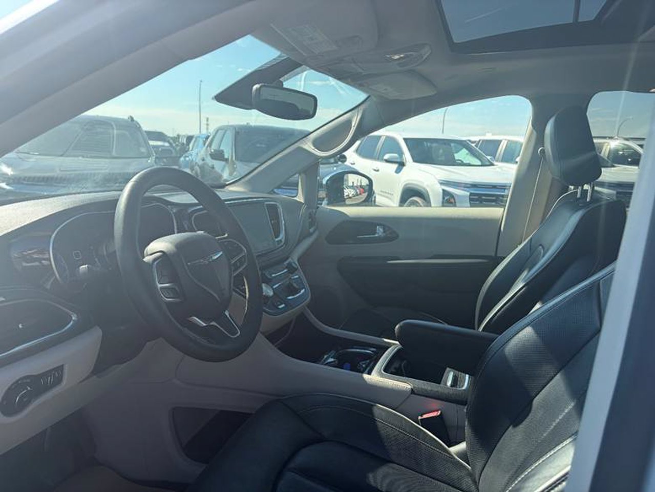 2023 Chrysler Pacifica Limited AWD Grey Sherwood Park - photo #6