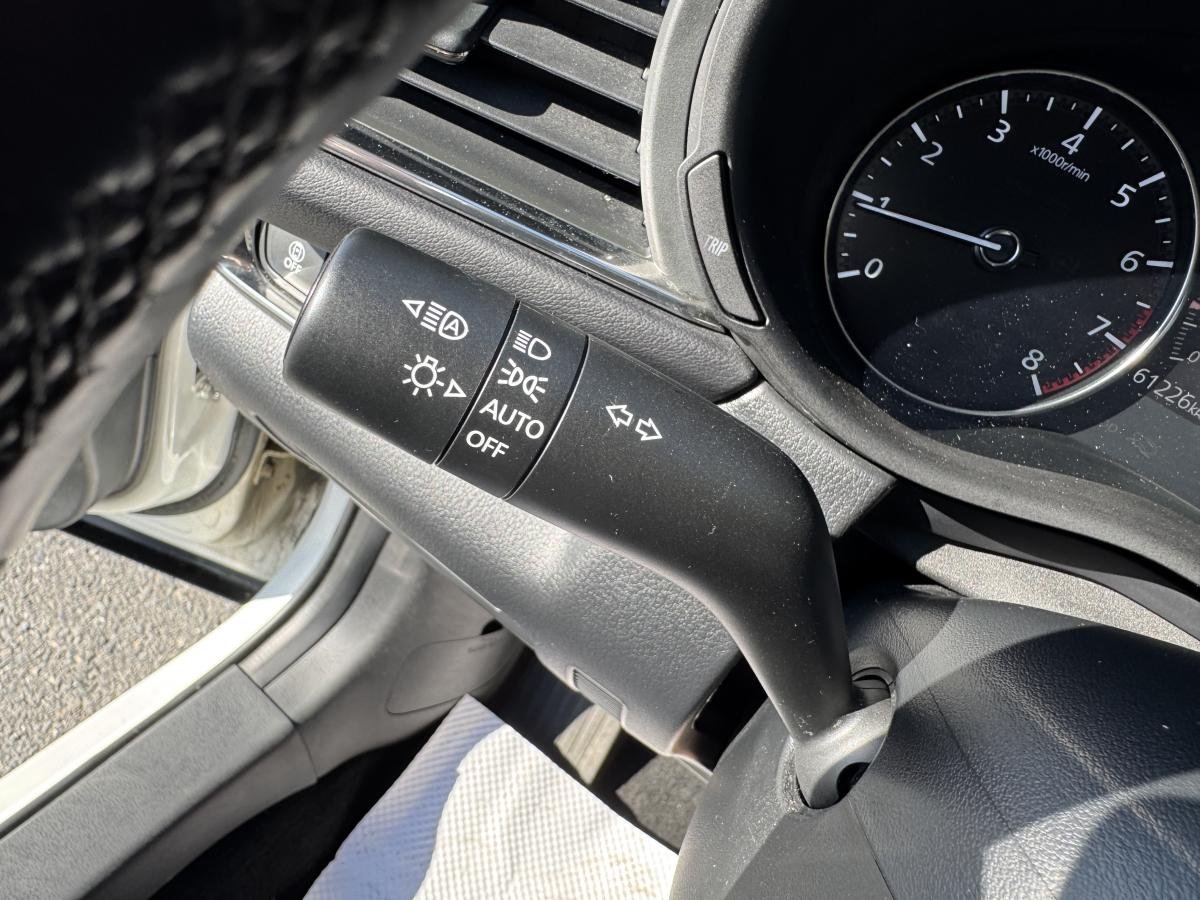 2023 Mazda CX-30 White Lac Mégantic - photo #20