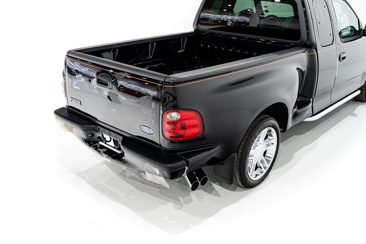 Ford F-150 Harley Davidson Edition In Delivery Packaging 2000 Noir Montréal - photo #71
