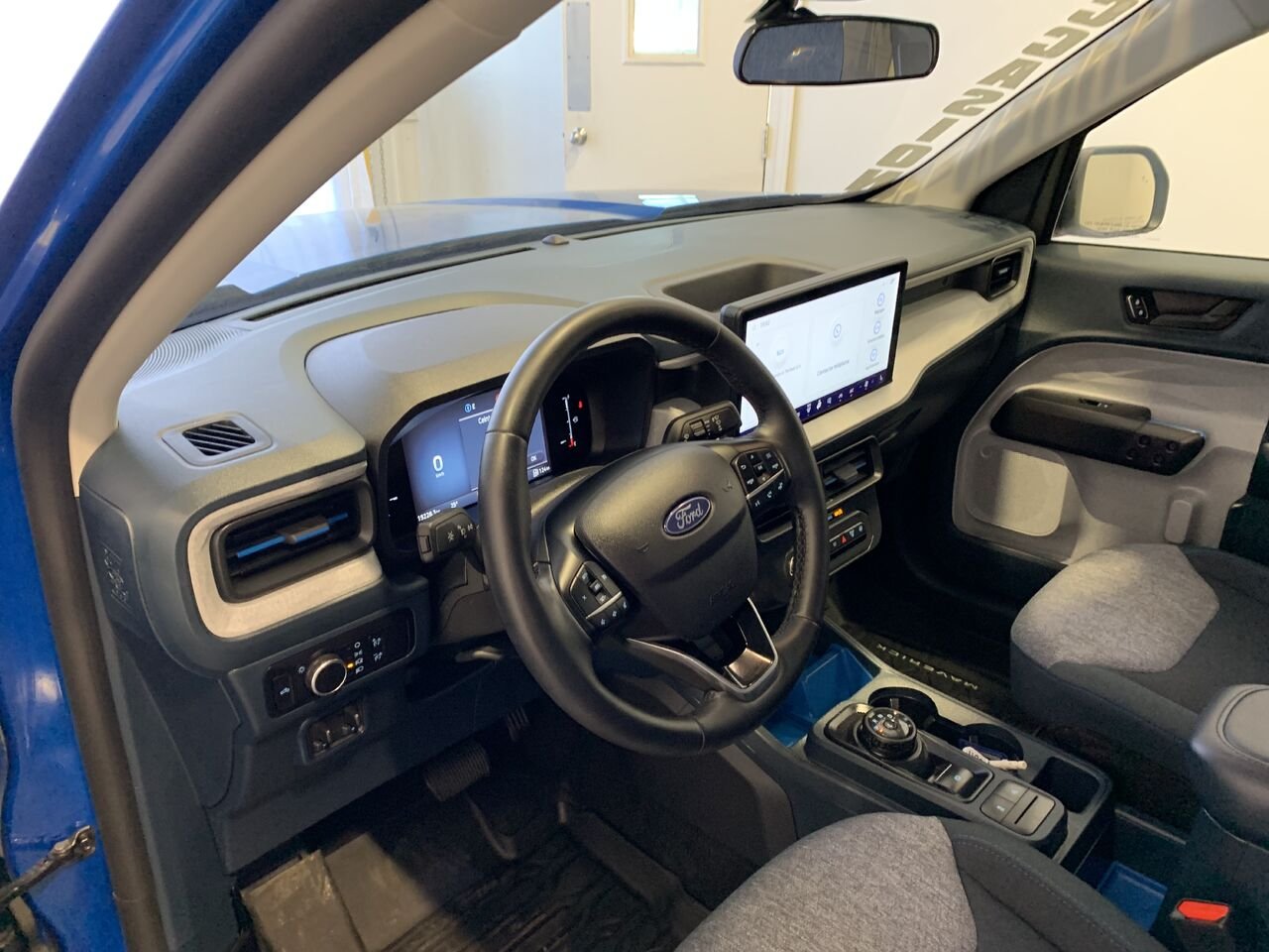 2025 Ford Maverick XLT AWD Blue Saint-Eustache - photo #24