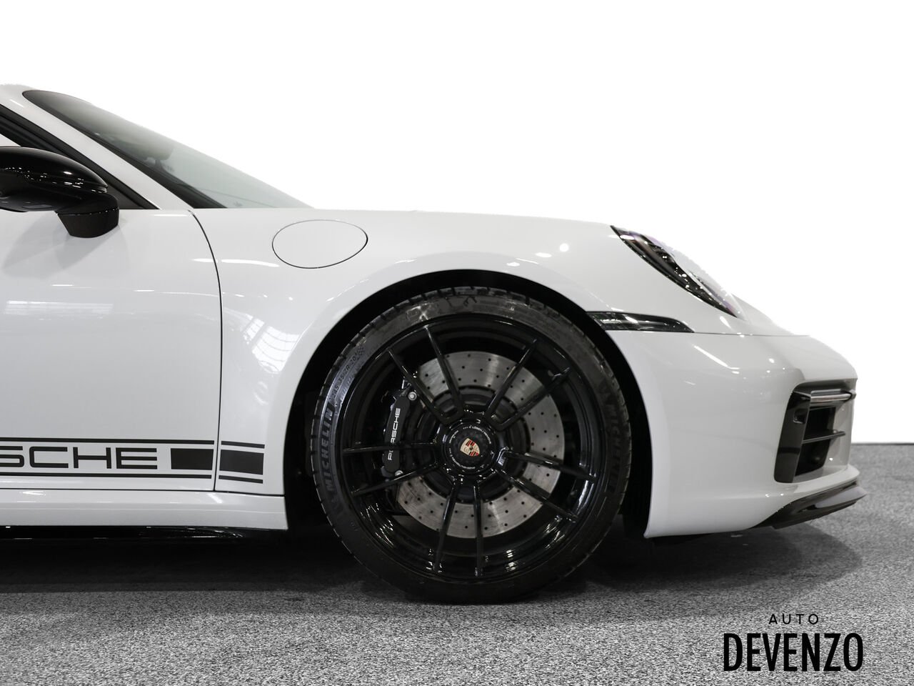 2023 Porsche 911 Grey Saint-Eustache - photo #6