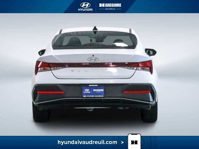 Hyundai Elantra 2025 Blanc Laval - photo #8
