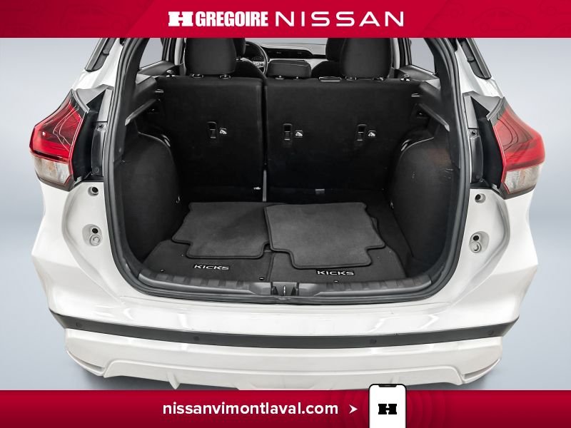 2025 Nissan Kicks White Saint-Eustache - photo #18