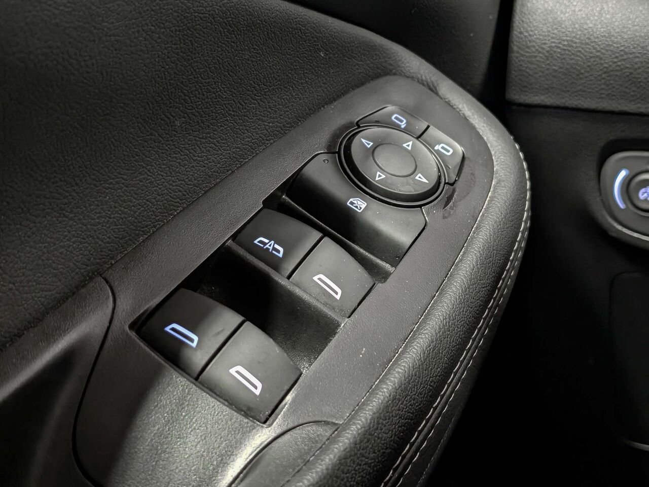 BUICK ENCORE GX AWD Select Toit Pano Sièges Chauffants 2023 Blanc Sherbrooke - photo #15