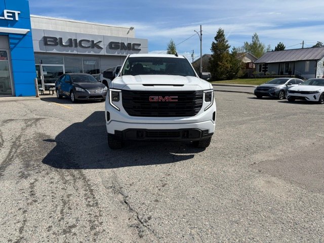 GMC Sierra 1500 K1500 SIERRA CREW CAB PRO STD/BOX (1SA) 2026 Blanc sommet Chibougamau - photo #0