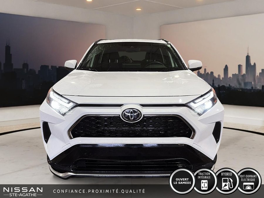2025 Toyota RAV4 hybride rechargeable SE TI White