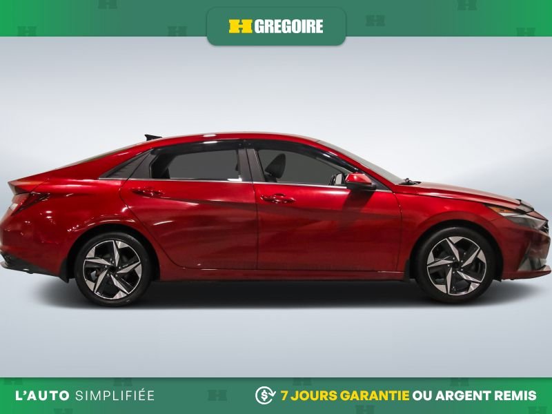 2023 Hyundai Elantra Red Laval - photo #10