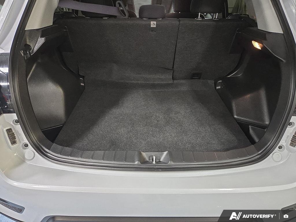 2025 Mitsubishi RVR 2602191A | ES White Edmonton - photo #11