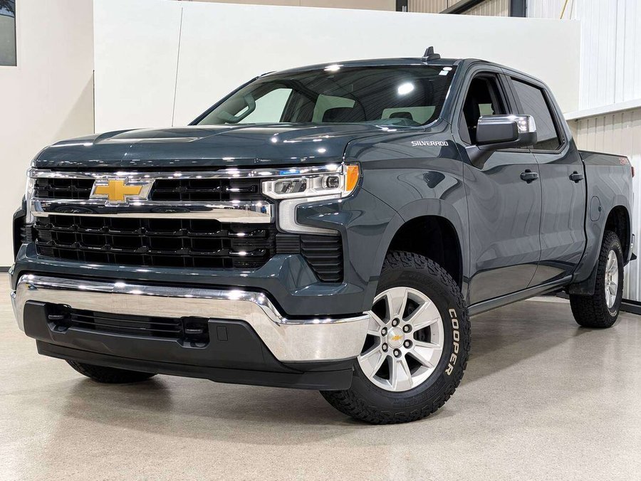 Chevrolet Silverado 1500 4WD Crew Cab 147" LT 2025 Gris