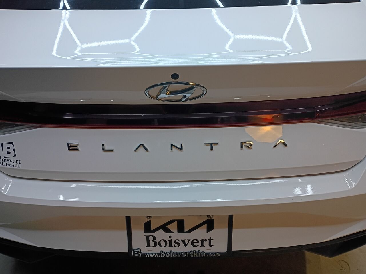 2021 Hyundai Elantra White Blainville - photo #8