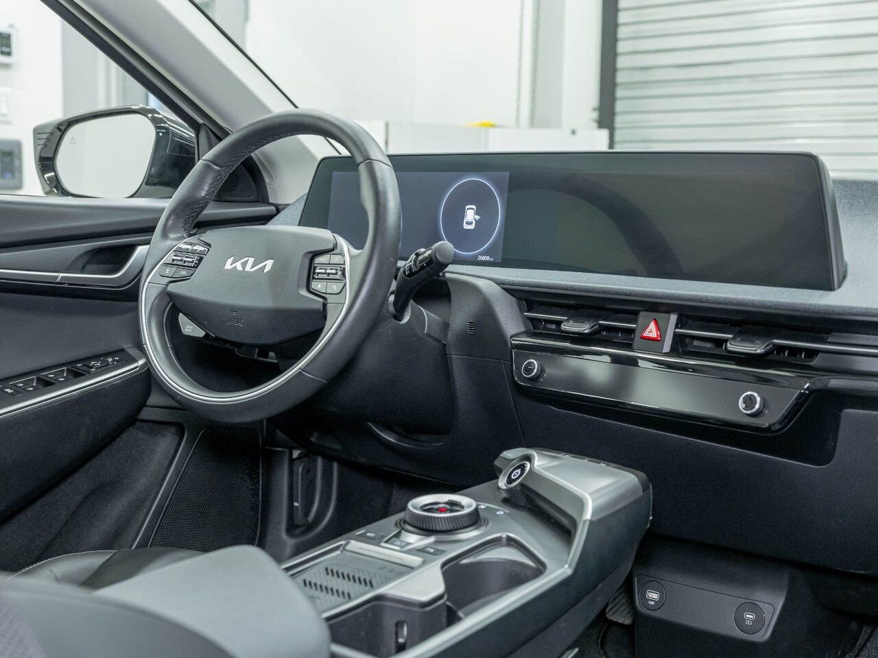 Kia EV6 WIND *NAV* SIÈGES CHAUFF REG ADAPT CARPLAY *499 KM 2024 Blanc Saint-Jérôme - photo #26