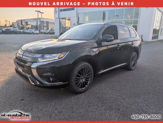 Mitsubishi Outlander PHEV Black Edition Traction Intégrale-cuir-toit ouvrant-sièges et volant chauffants 2022 Noir