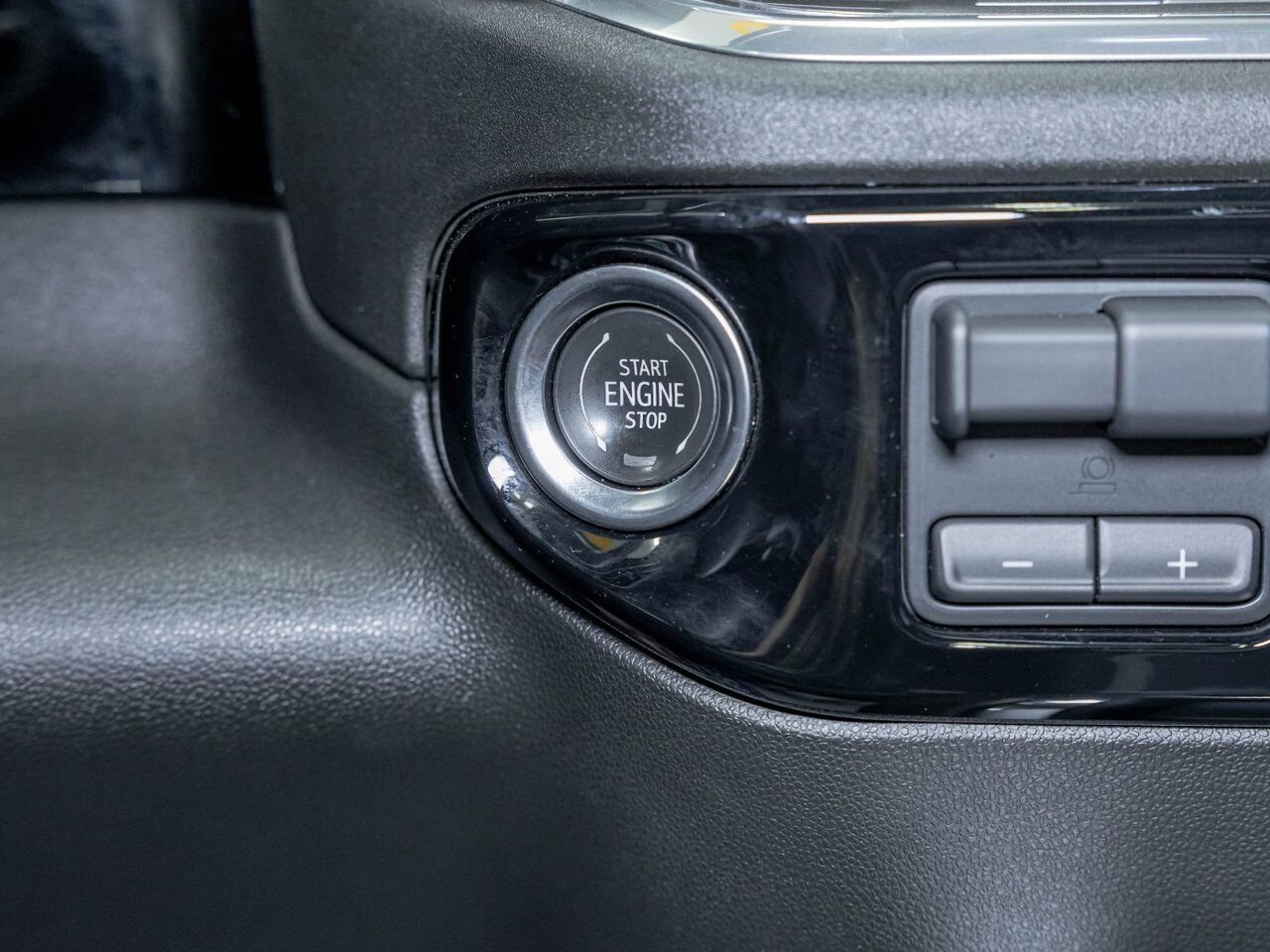 Chevrolet Silverado 2500HD HIGH COUNTRY Z71 CREW 4X4 *DIESEL* TOIT *HUD* BOSE 2024 Noir Saint-Jérôme - photo #28