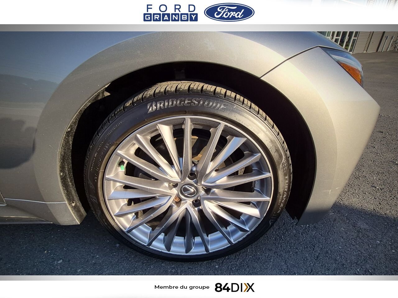 Lexus IS 2023 Argent Granby - photo #9