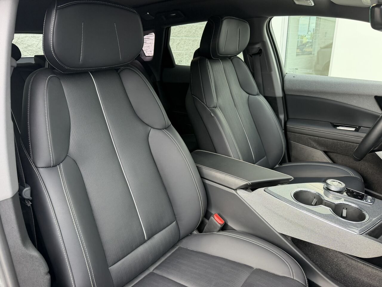 2025 Cadillac OPTIQ Sport AWD FINANCEMENT À PARTIR 3.99% Silver Laval - photo #11