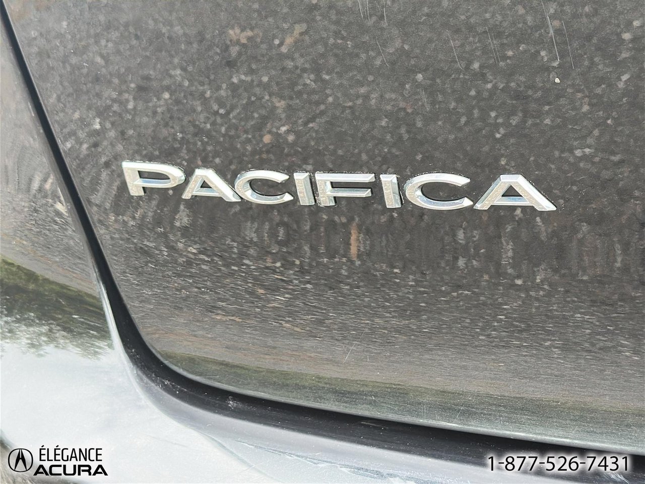 2022 Chrysler Pacifica Touring L | A8787 Black Granby - photo #18