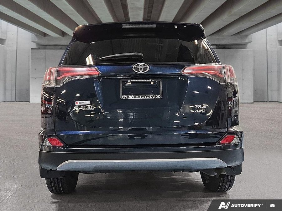 2018 Toyota RAV4 XLE Blue