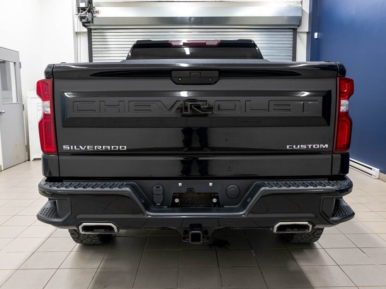 Chevrolet Silverado 1500 CUSTOM TRAIL BOSS CREW 4X4 V8 *CARPLAY* WIFI USB 2021 Noir Saint-Jérôme - photo #5