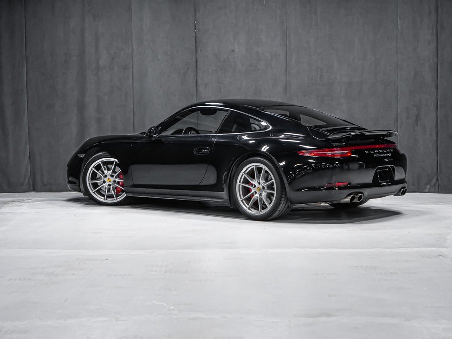 2016 Porsche 911 Carrera 4S Black