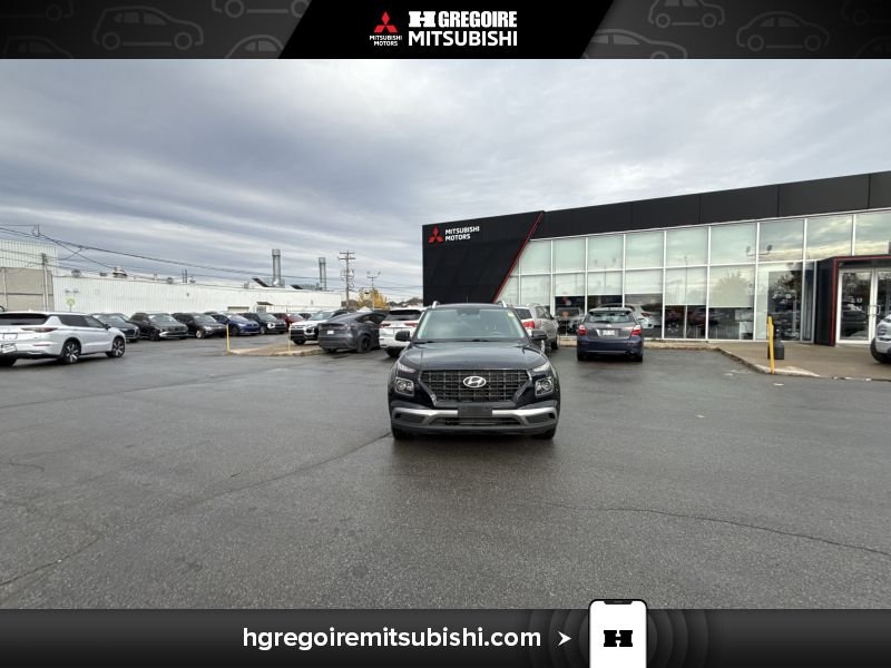 2023 Hyundai Venue Black Blainville - photo #2