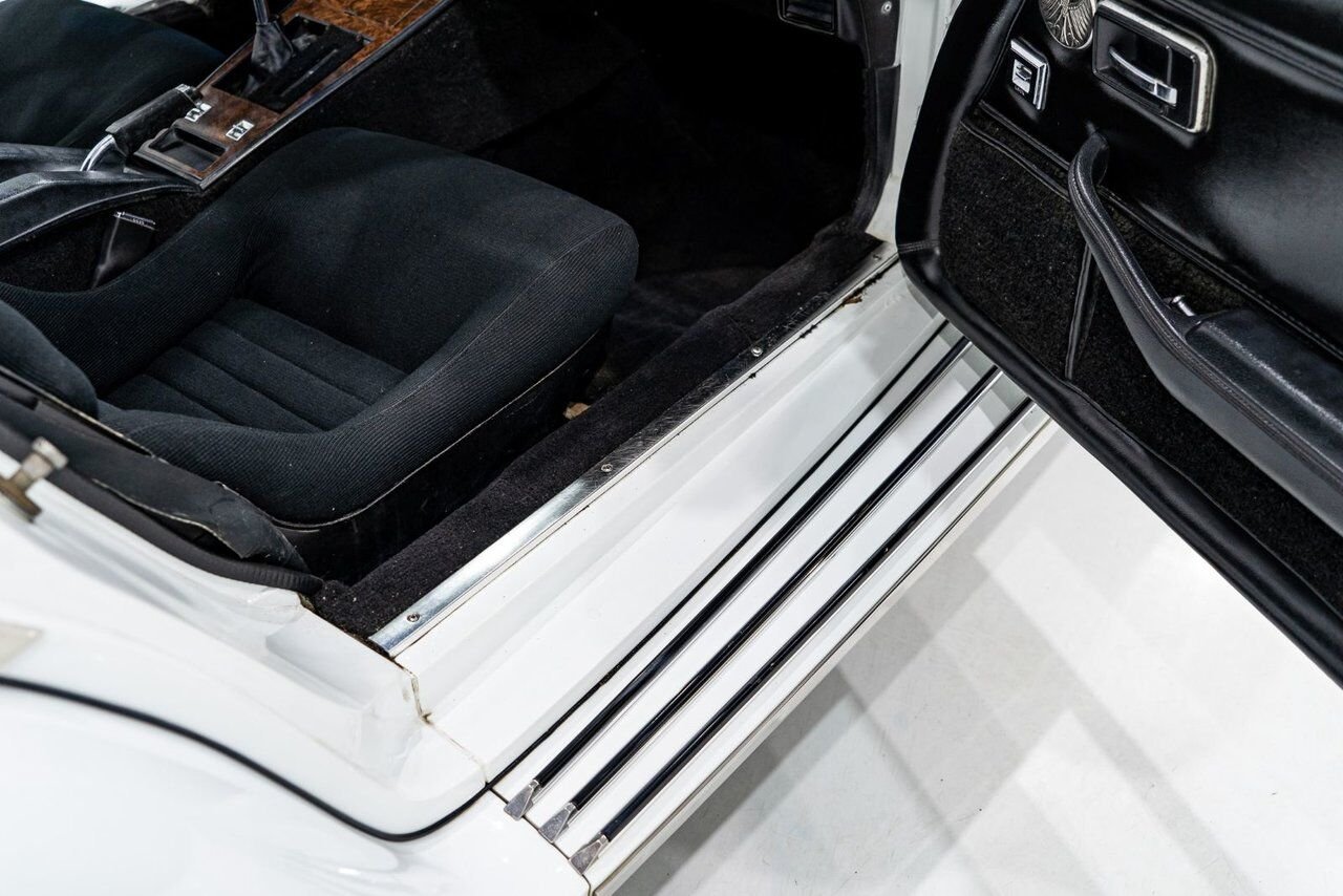 Phillips Motor Car Berlina Coupe Only 1 of 78 produced. Very rare | PRIX EN USD 1981 Blanc Montréal - photo #53