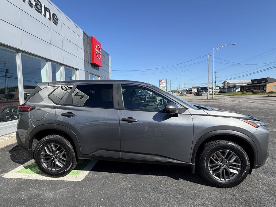 NISSAN ROGUE S 2023 Gris